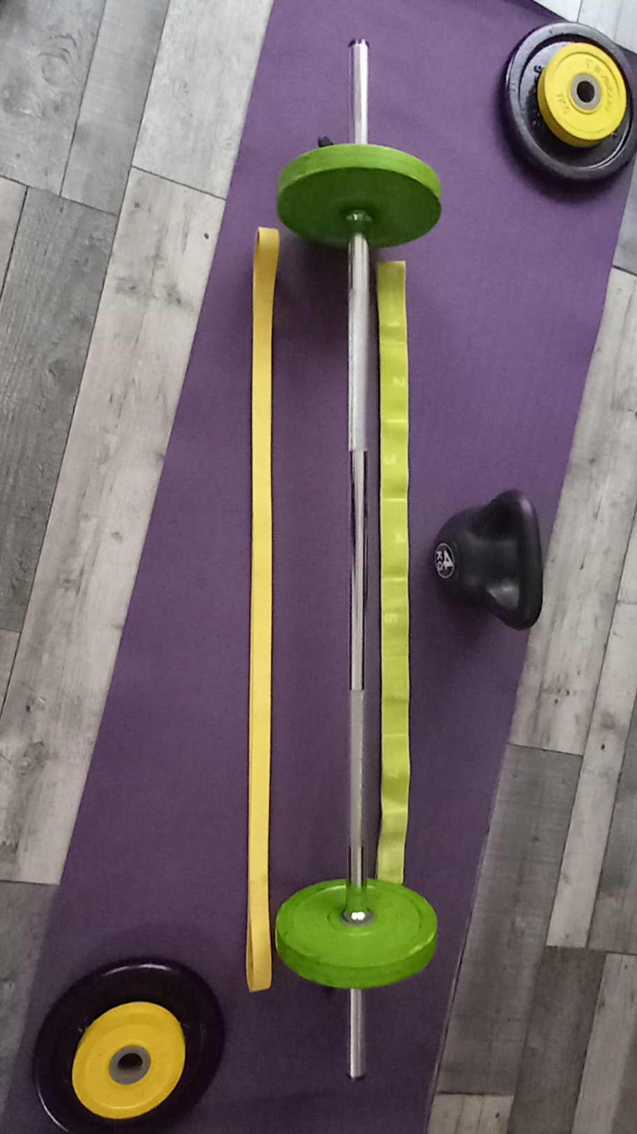 Barre de pump, poids, baton, élastique, kettlebell